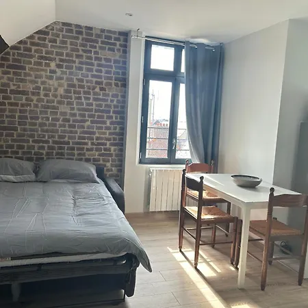 Les Nids 아파트호텔 *