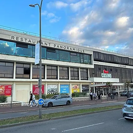 Les Nids Aparthotel *