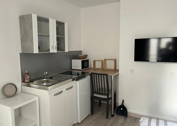 Les Nids Aparthotel *